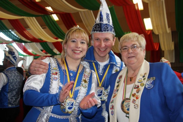 Unser Prinzenpaar mit der Chefin