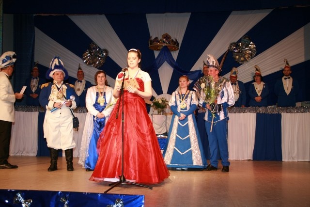 Prinzenpaare auf der Bühne